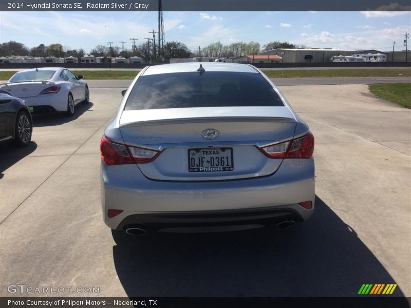 Radiant Silver / Gray 2014 Hyundai Sonata SE