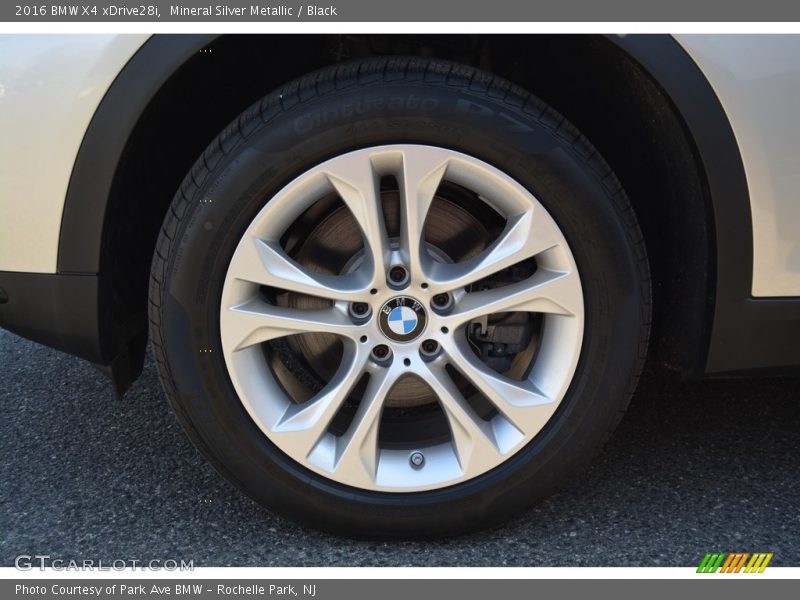 Mineral Silver Metallic / Black 2016 BMW X4 xDrive28i