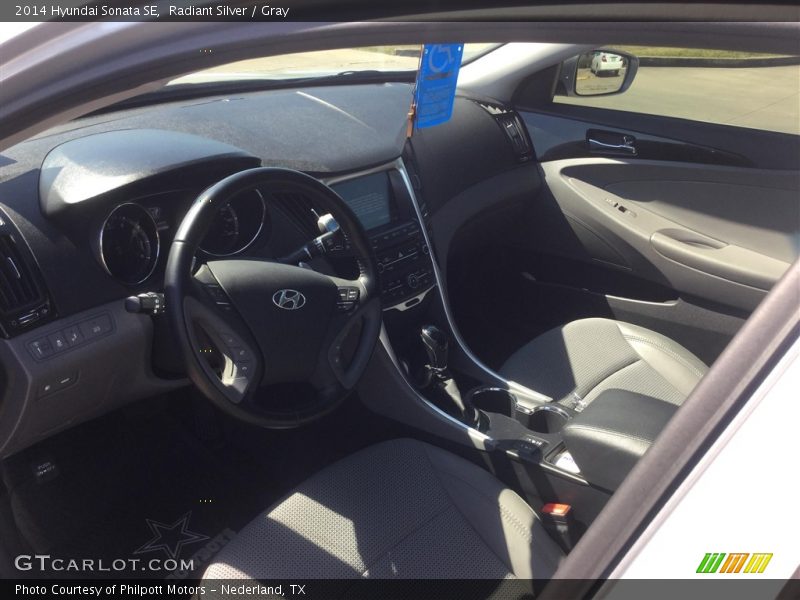 Radiant Silver / Gray 2014 Hyundai Sonata SE