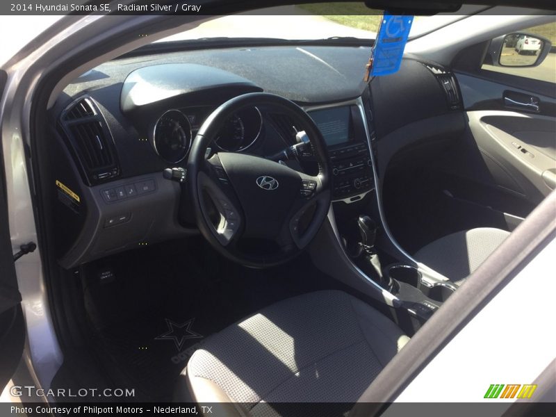 Radiant Silver / Gray 2014 Hyundai Sonata SE