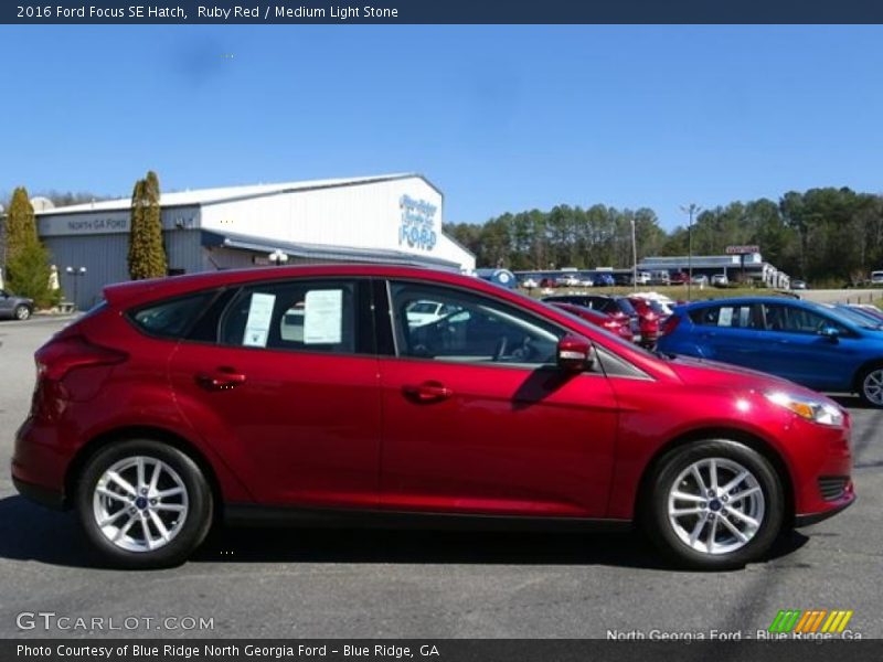 Ruby Red / Medium Light Stone 2016 Ford Focus SE Hatch