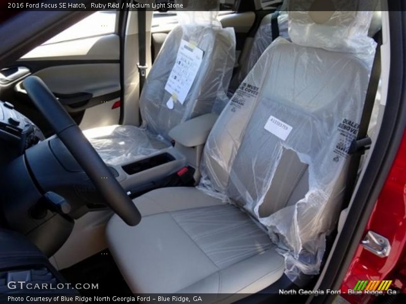 Ruby Red / Medium Light Stone 2016 Ford Focus SE Hatch