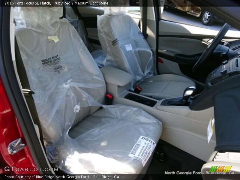 Ruby Red / Medium Light Stone 2016 Ford Focus SE Hatch