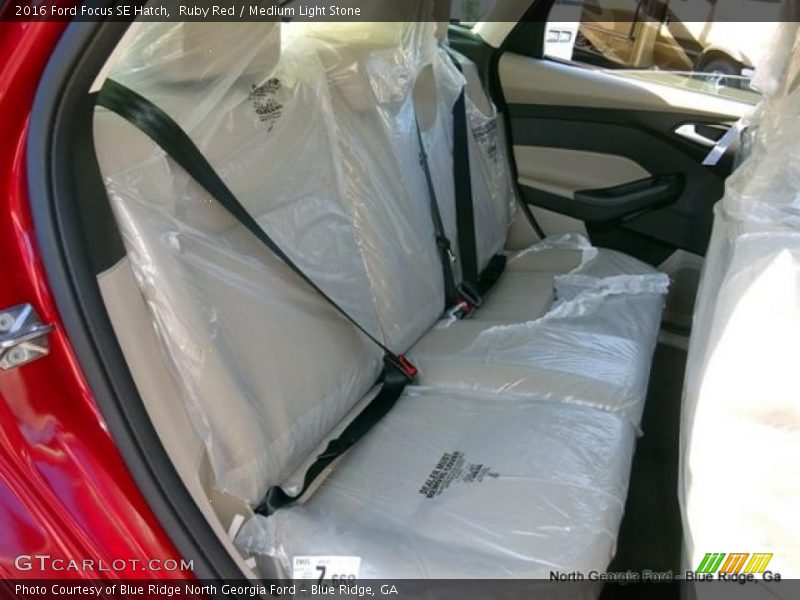 Ruby Red / Medium Light Stone 2016 Ford Focus SE Hatch