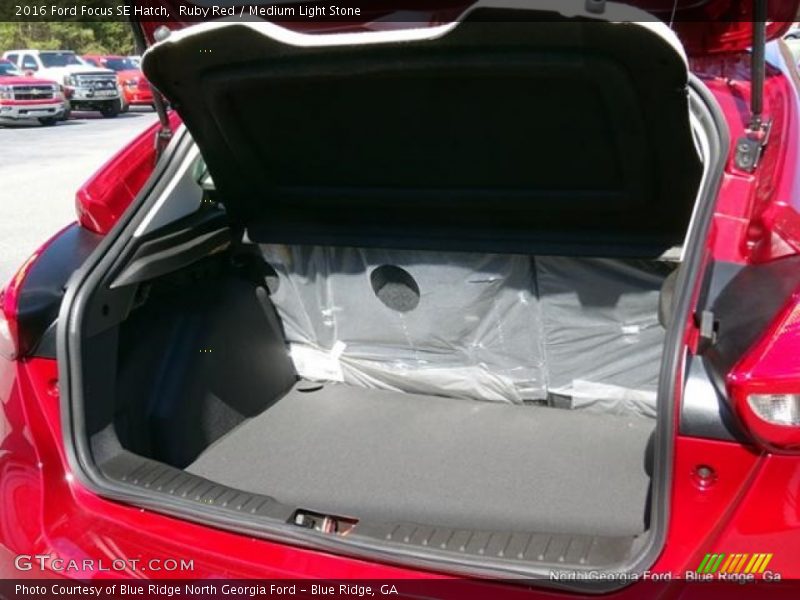 Ruby Red / Medium Light Stone 2016 Ford Focus SE Hatch