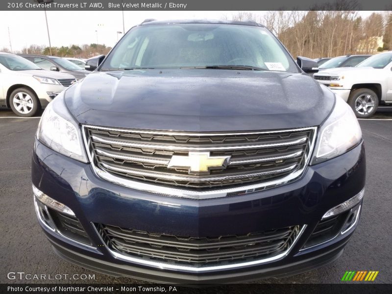 Blue Velvet Metallic / Ebony 2016 Chevrolet Traverse LT AWD