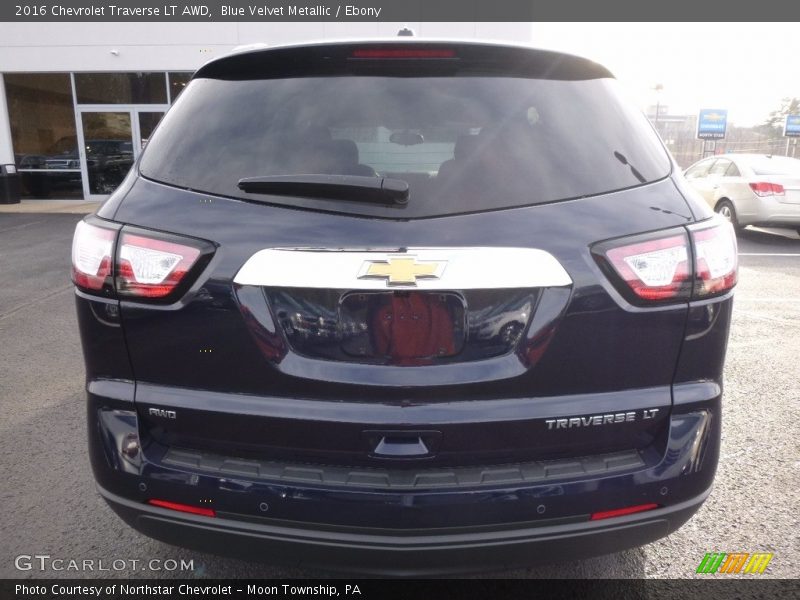 Blue Velvet Metallic / Ebony 2016 Chevrolet Traverse LT AWD