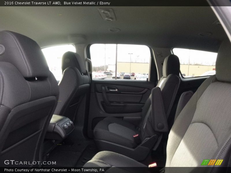 Blue Velvet Metallic / Ebony 2016 Chevrolet Traverse LT AWD