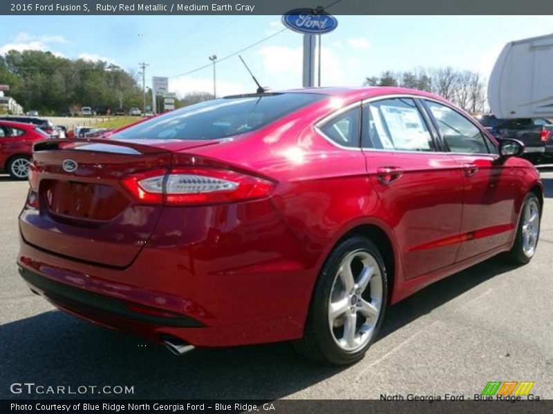 Ruby Red Metallic / Medium Earth Gray 2016 Ford Fusion S