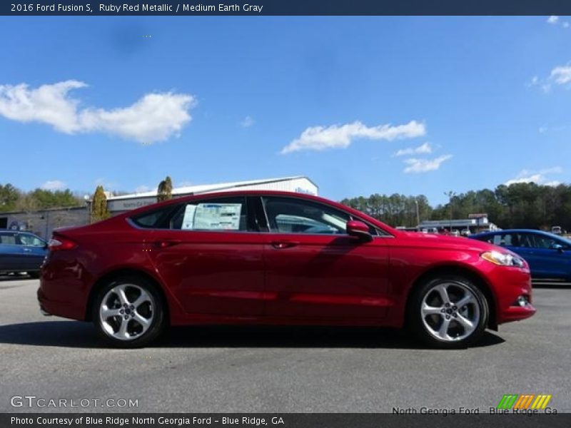 Ruby Red Metallic / Medium Earth Gray 2016 Ford Fusion S