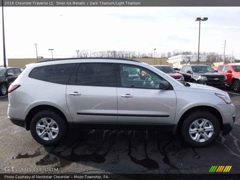 Silver Ice Metallic / Dark Titanium/Light Titanium 2016 Chevrolet Traverse LS