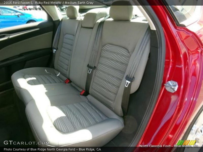 Ruby Red Metallic / Medium Earth Gray 2016 Ford Fusion S