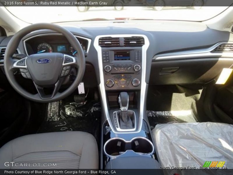 Ruby Red Metallic / Medium Earth Gray 2016 Ford Fusion S