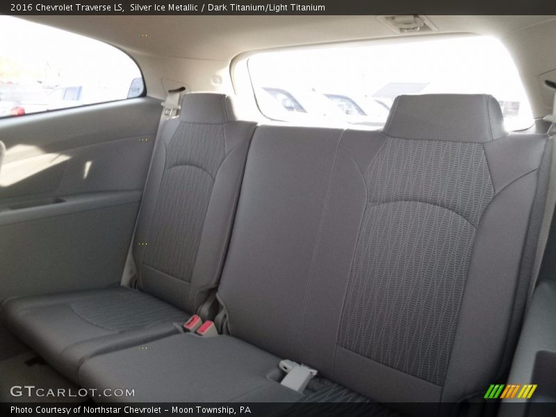Silver Ice Metallic / Dark Titanium/Light Titanium 2016 Chevrolet Traverse LS