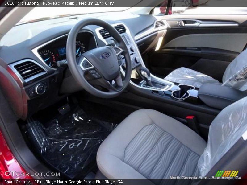 Ruby Red Metallic / Medium Earth Gray 2016 Ford Fusion S