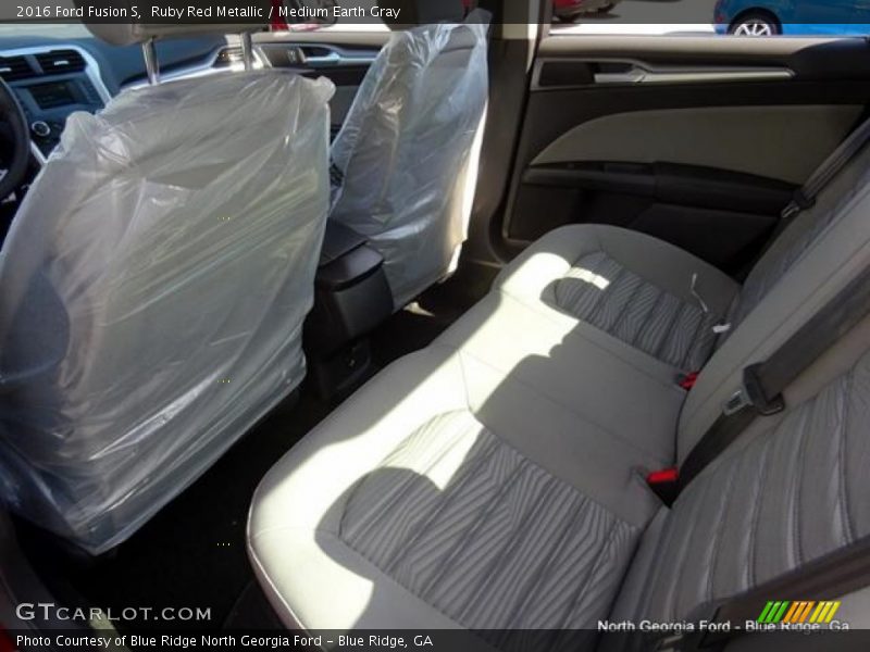 Ruby Red Metallic / Medium Earth Gray 2016 Ford Fusion S
