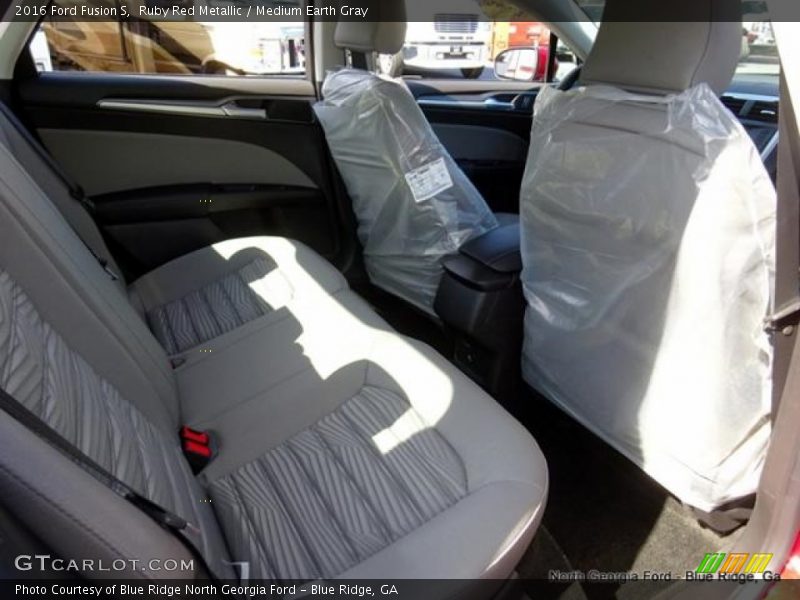Ruby Red Metallic / Medium Earth Gray 2016 Ford Fusion S