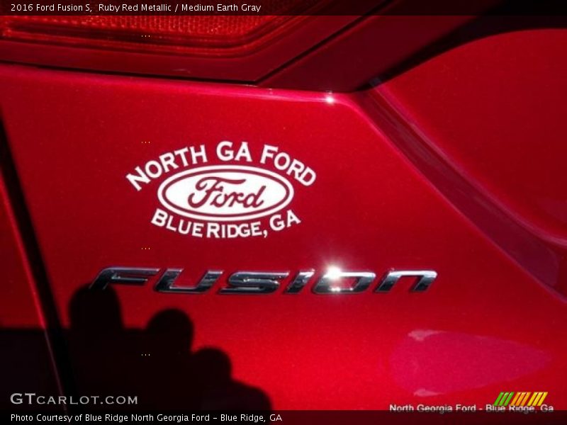 Ruby Red Metallic / Medium Earth Gray 2016 Ford Fusion S