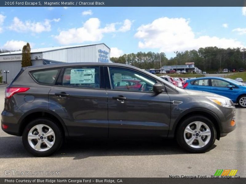 Magnetic Metallic / Charcoal Black 2016 Ford Escape S
