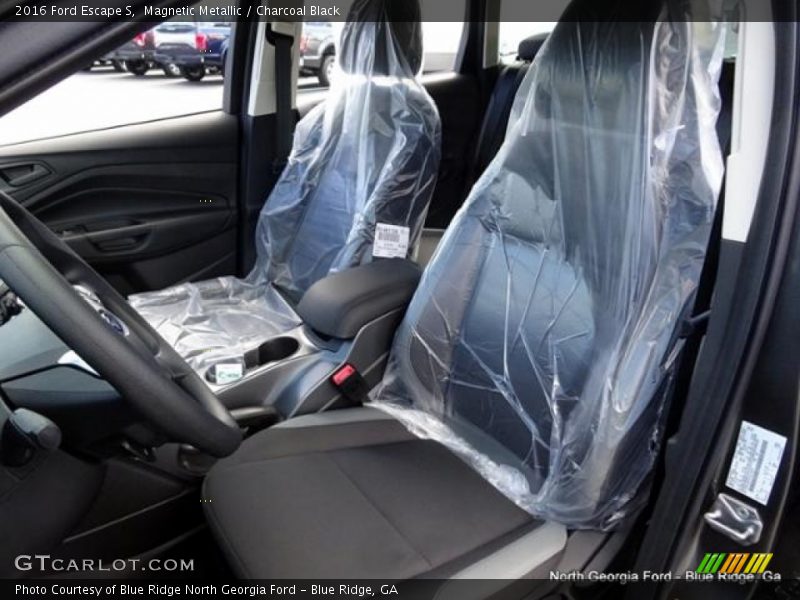 Magnetic Metallic / Charcoal Black 2016 Ford Escape S