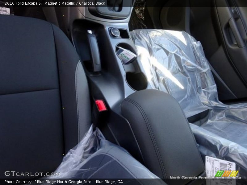 Magnetic Metallic / Charcoal Black 2016 Ford Escape S