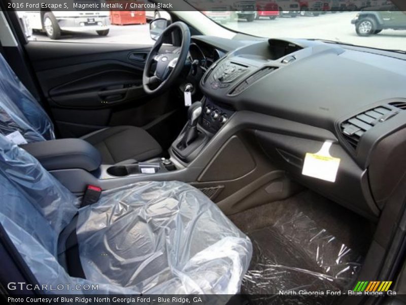 Magnetic Metallic / Charcoal Black 2016 Ford Escape S