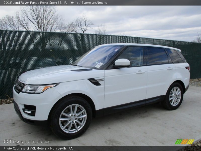 Fuji White / Espresso/Almond 2016 Land Rover Range Rover Sport SE