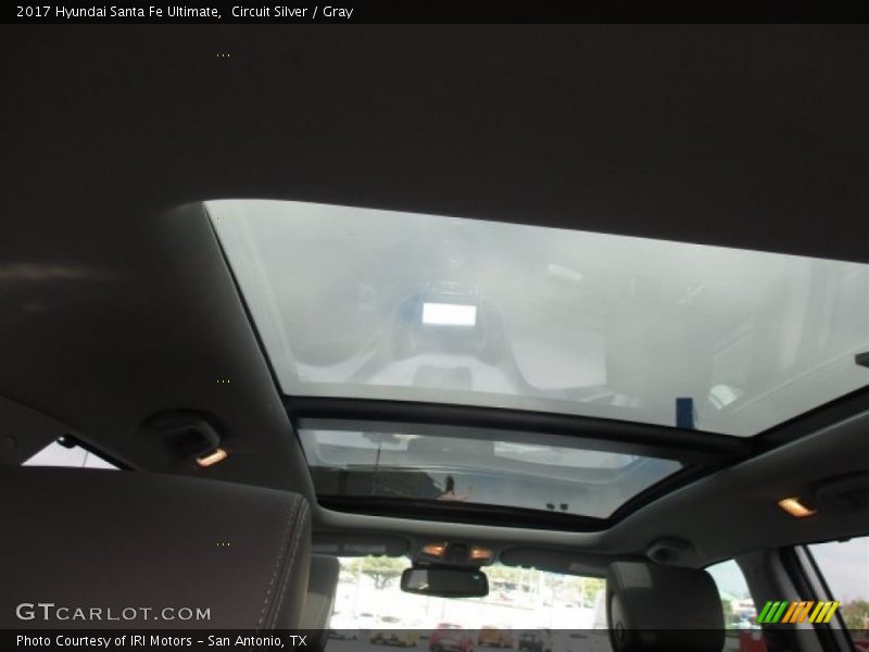 Circuit Silver / Gray 2017 Hyundai Santa Fe Ultimate