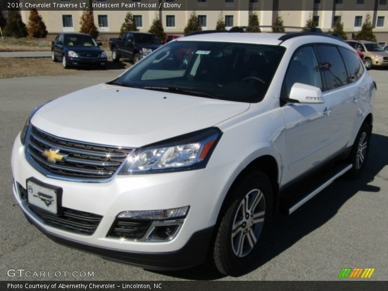 Iridescent Pearl Tricoat / Ebony 2016 Chevrolet Traverse LT
