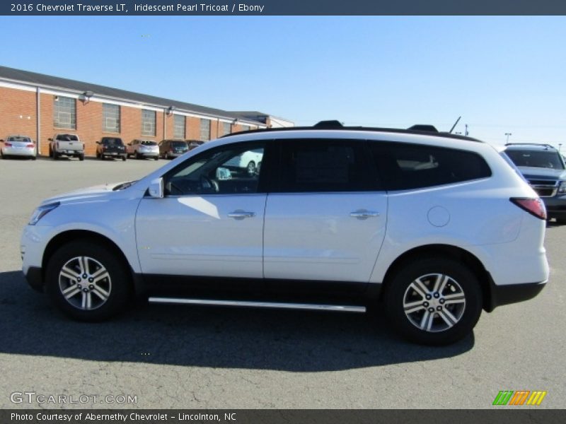 Iridescent Pearl Tricoat / Ebony 2016 Chevrolet Traverse LT