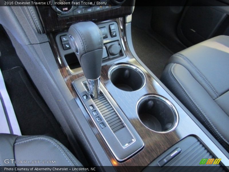 Iridescent Pearl Tricoat / Ebony 2016 Chevrolet Traverse LT