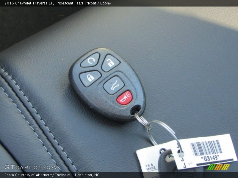 Iridescent Pearl Tricoat / Ebony 2016 Chevrolet Traverse LT
