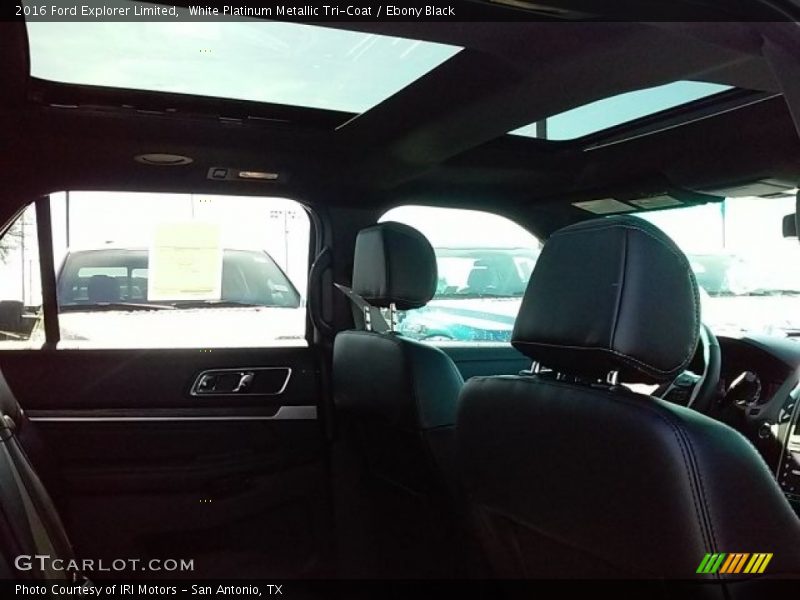 White Platinum Metallic Tri-Coat / Ebony Black 2016 Ford Explorer Limited
