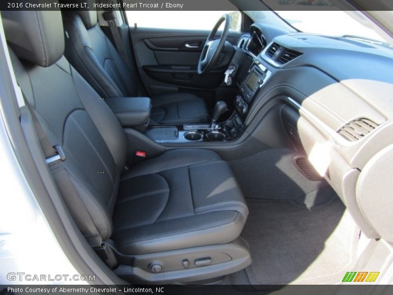 Iridescent Pearl Tricoat / Ebony 2016 Chevrolet Traverse LT