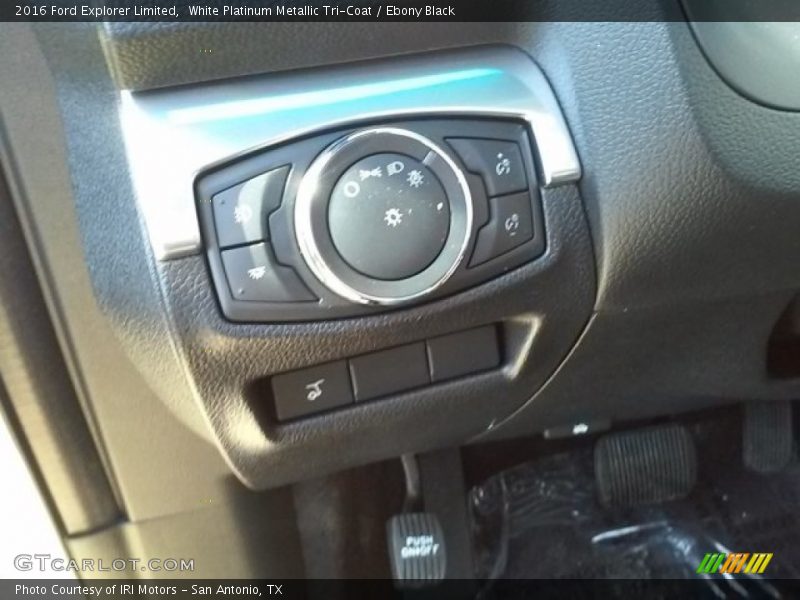 White Platinum Metallic Tri-Coat / Ebony Black 2016 Ford Explorer Limited