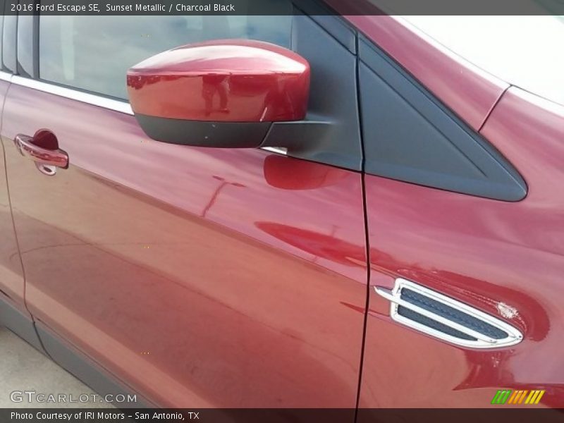 Sunset Metallic / Charcoal Black 2016 Ford Escape SE