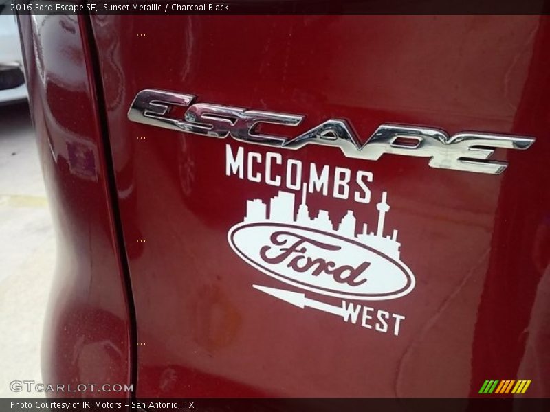 Sunset Metallic / Charcoal Black 2016 Ford Escape SE