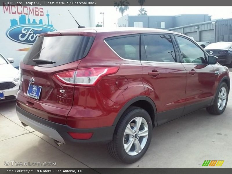 Sunset Metallic / Charcoal Black 2016 Ford Escape SE