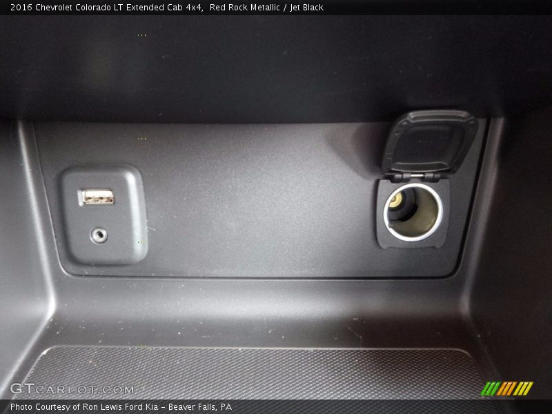 Red Rock Metallic / Jet Black 2016 Chevrolet Colorado LT Extended Cab 4x4