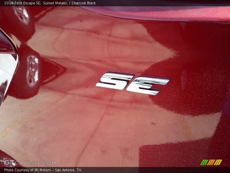 Sunset Metallic / Charcoal Black 2016 Ford Escape SE