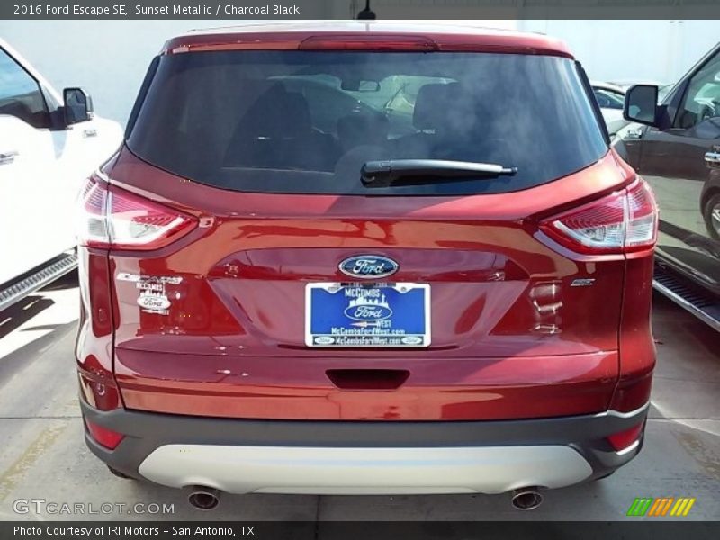 Sunset Metallic / Charcoal Black 2016 Ford Escape SE
