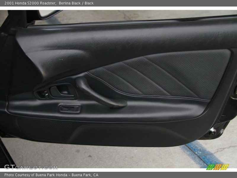 Berlina Black / Black 2001 Honda S2000 Roadster