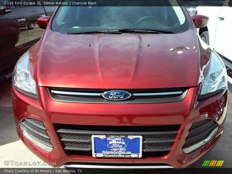 Sunset Metallic / Charcoal Black 2016 Ford Escape SE