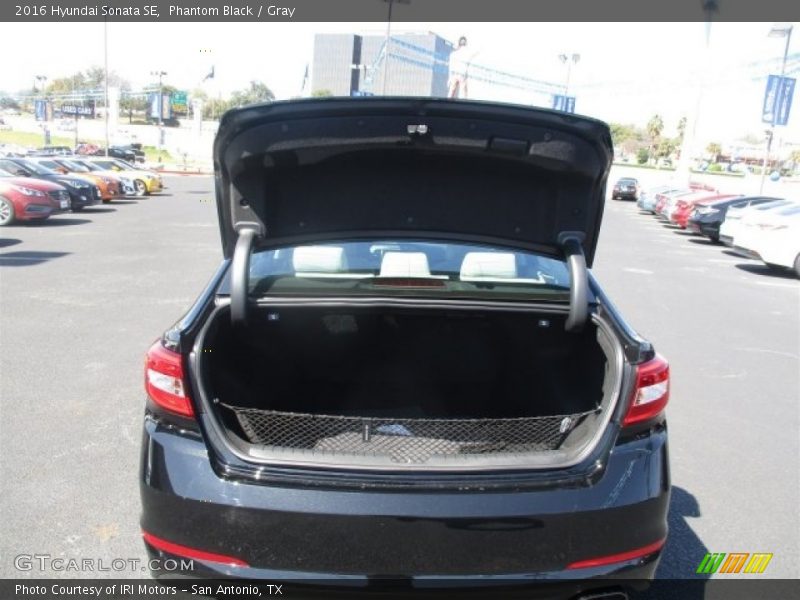 Phantom Black / Gray 2016 Hyundai Sonata SE