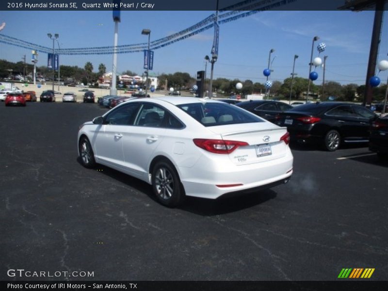 Quartz White Pearl / Gray 2016 Hyundai Sonata SE