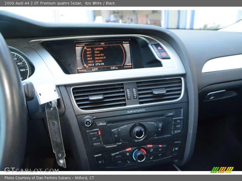 Ibis White / Black 2009 Audi A4 2.0T Premium quattro Sedan