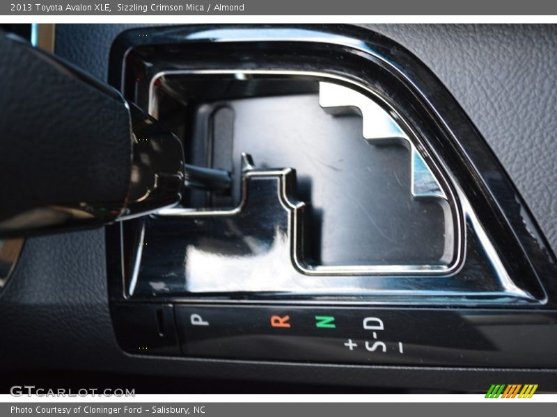 Sizzling Crimson Mica / Almond 2013 Toyota Avalon XLE