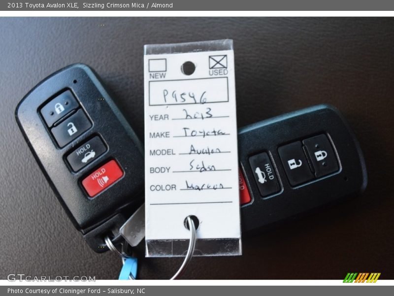 Sizzling Crimson Mica / Almond 2013 Toyota Avalon XLE