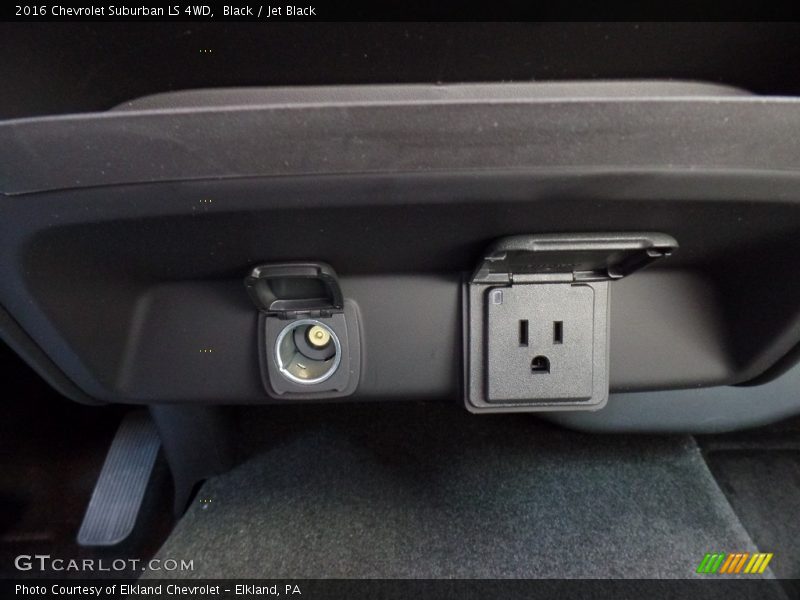 Black / Jet Black 2016 Chevrolet Suburban LS 4WD