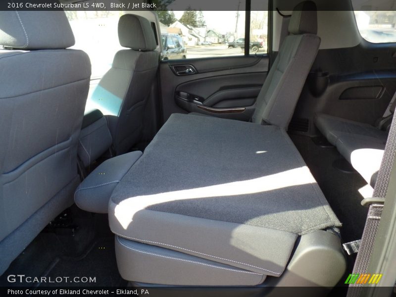 Black / Jet Black 2016 Chevrolet Suburban LS 4WD